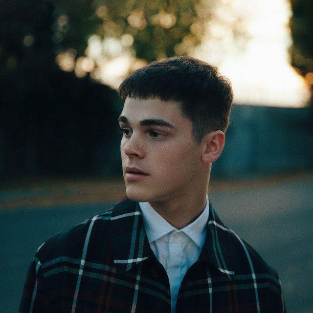 Capa do Single/EP "Like Strangers Do", de AJ Mitchell