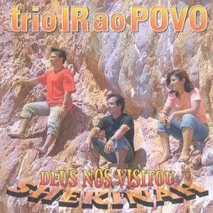 Album cover of "Shekinah - Deus nos Visitou" by Trio Ir Ao Povo