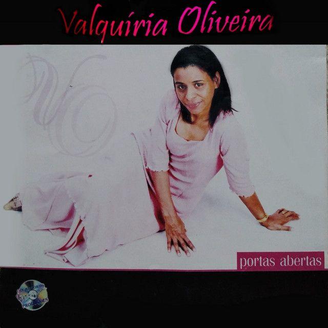Portada de Álbum "Portas Abertas", de Valquíria Oliveira