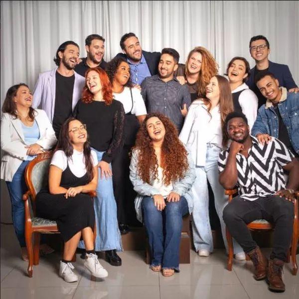 Portada del álbum "Solo El Comienzo", de Vocal Livre