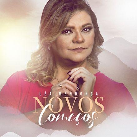 Portada del álbum "Novos Começos ", de Léa Mendonça