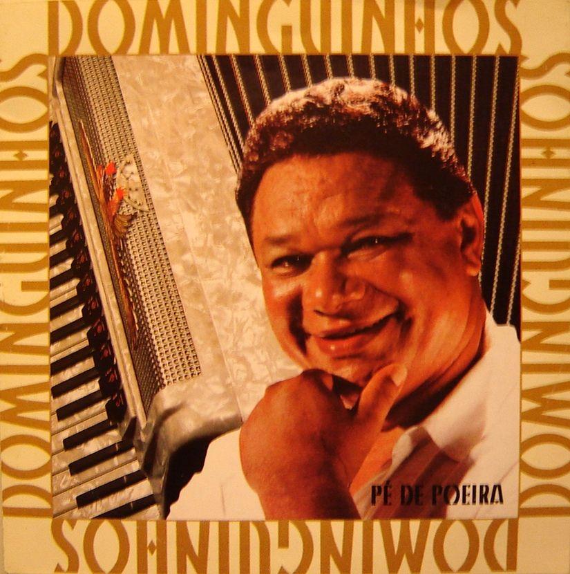 Album cover of "Pé de Poeira" by Dominguinhos