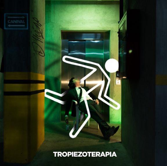 Capa do Álbum "TROPIEZOTERAPIA", de D'Huizar