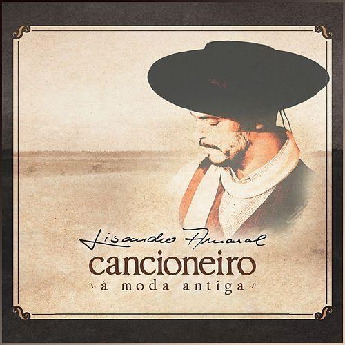 Portada de Álbum "Cancioneiro a Moda Antiga", de Lisandro Amaral