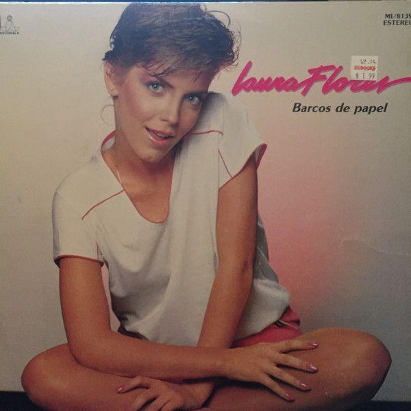 Portada de Álbum "Barcos de Papel", de Laura Flores