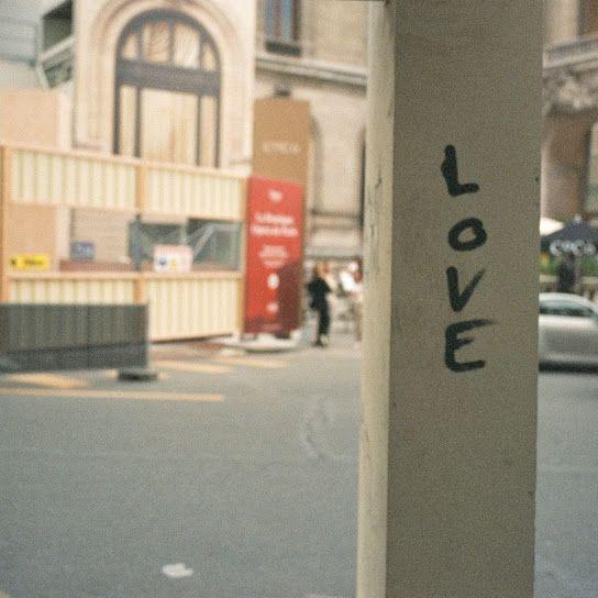 Portada de Sencillo/EP "10 Reasons for I love you", de ADORA (K-pop)