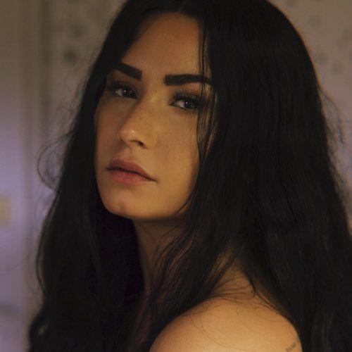 Portada del álbum "Sober", de Demi Lovato