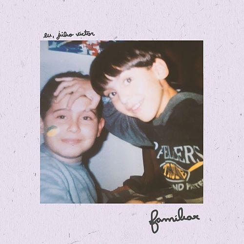 Album cover of "Familiar" by Eu, Júlio Victor