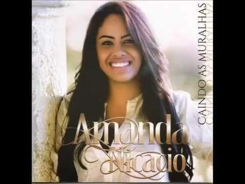 Portada de Álbum "Caindo As Muralhas", de Amanda Nicácio