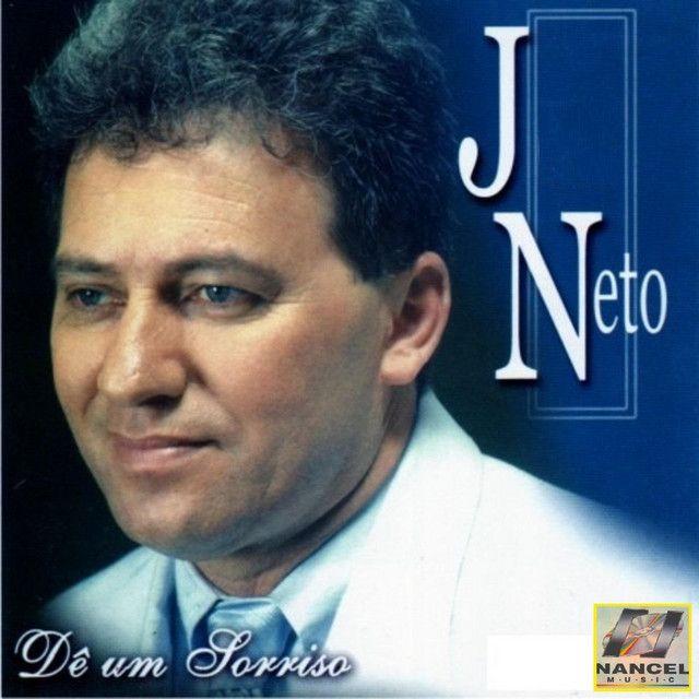 Capa do álbum "Dê Um Sorriso", de J Neto