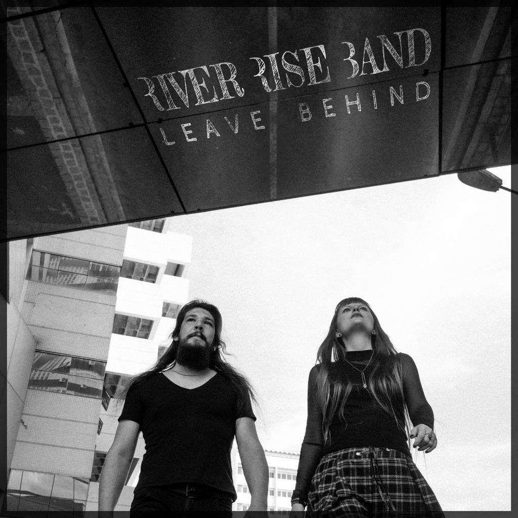 Portada de Sencillo/EP "Leave Behind", de River Rise Band