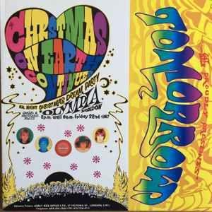 Capa do Álbum "Christmas On Earth Continued", de Tomorrow