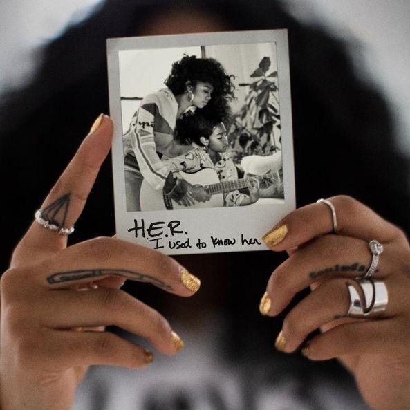 Capa do Álbum "I Used To Know Her", de H.E.R.