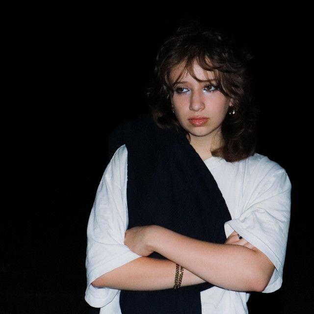 Portada de Sencillo/EP "Closer", de Isabel LaRosa