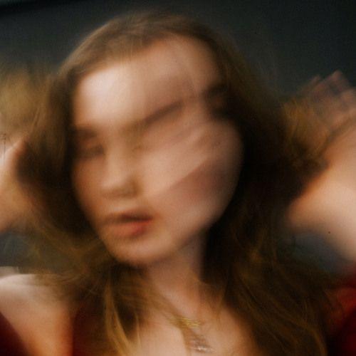 Capa do Single/EP "Evolving", de Ella Anderson