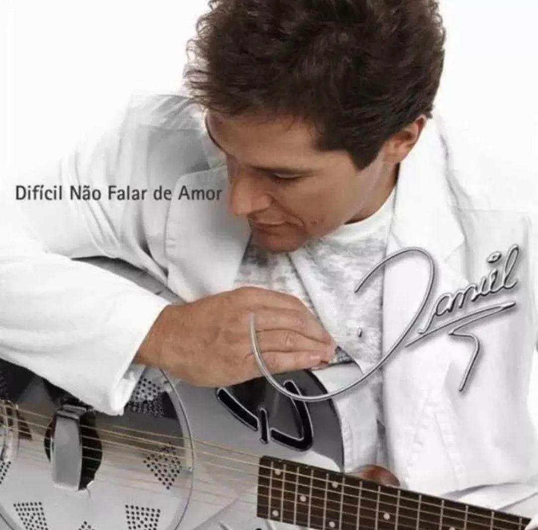 Capa do Álbum "Difícil Não Falar de Amor", de Daniel