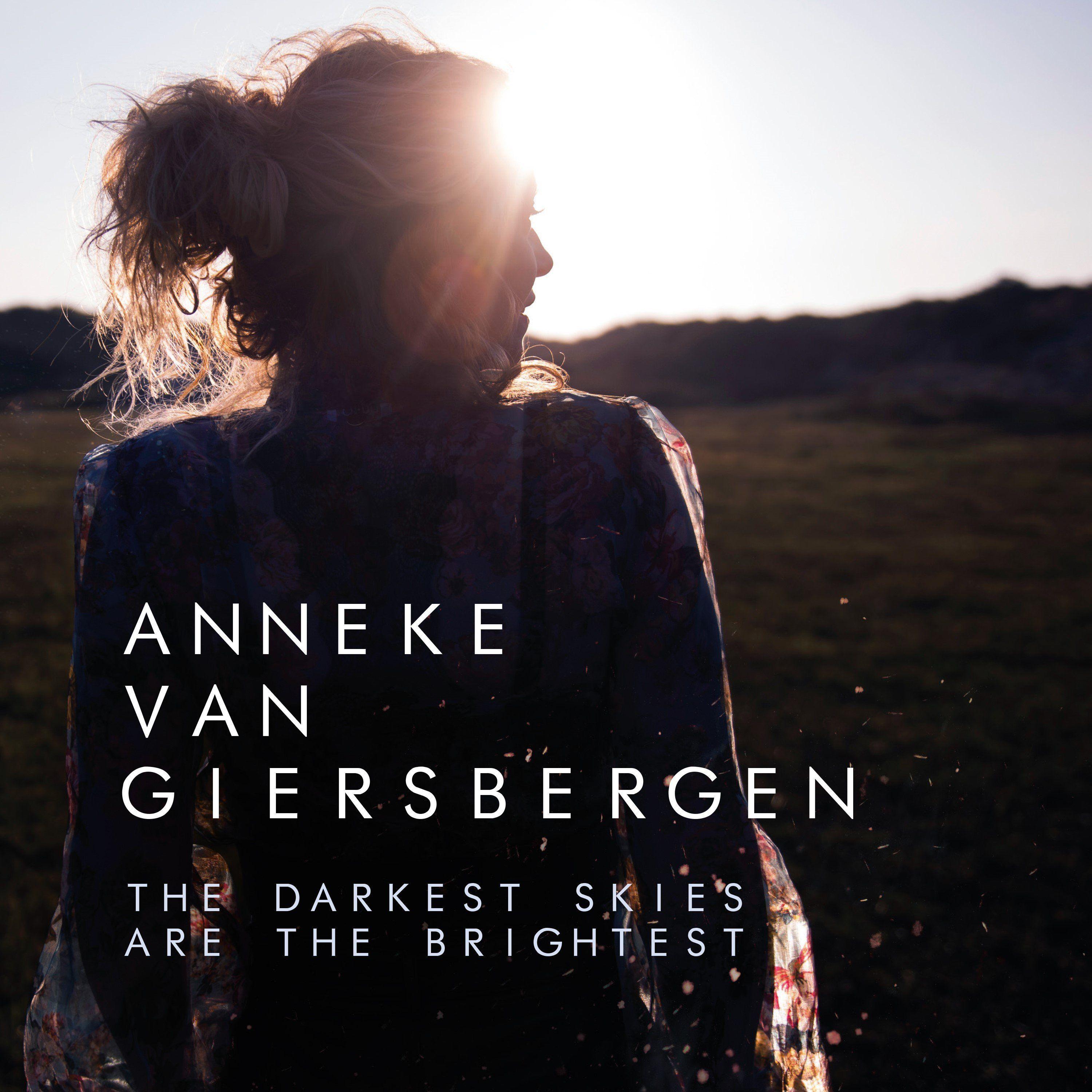 Portada de Álbum "The Darkest Skies Are Brightest", de Anneke van Giersbergen