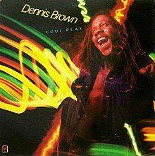 Capa do álbum "Foul Play", de Dennis Brown
