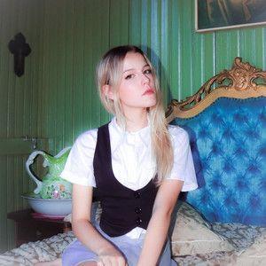 Portada de Álbum "Dissociative", de Laira Ellis