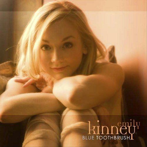 Capa do Álbum "Blue Toothbrush ", de Emily Kinney