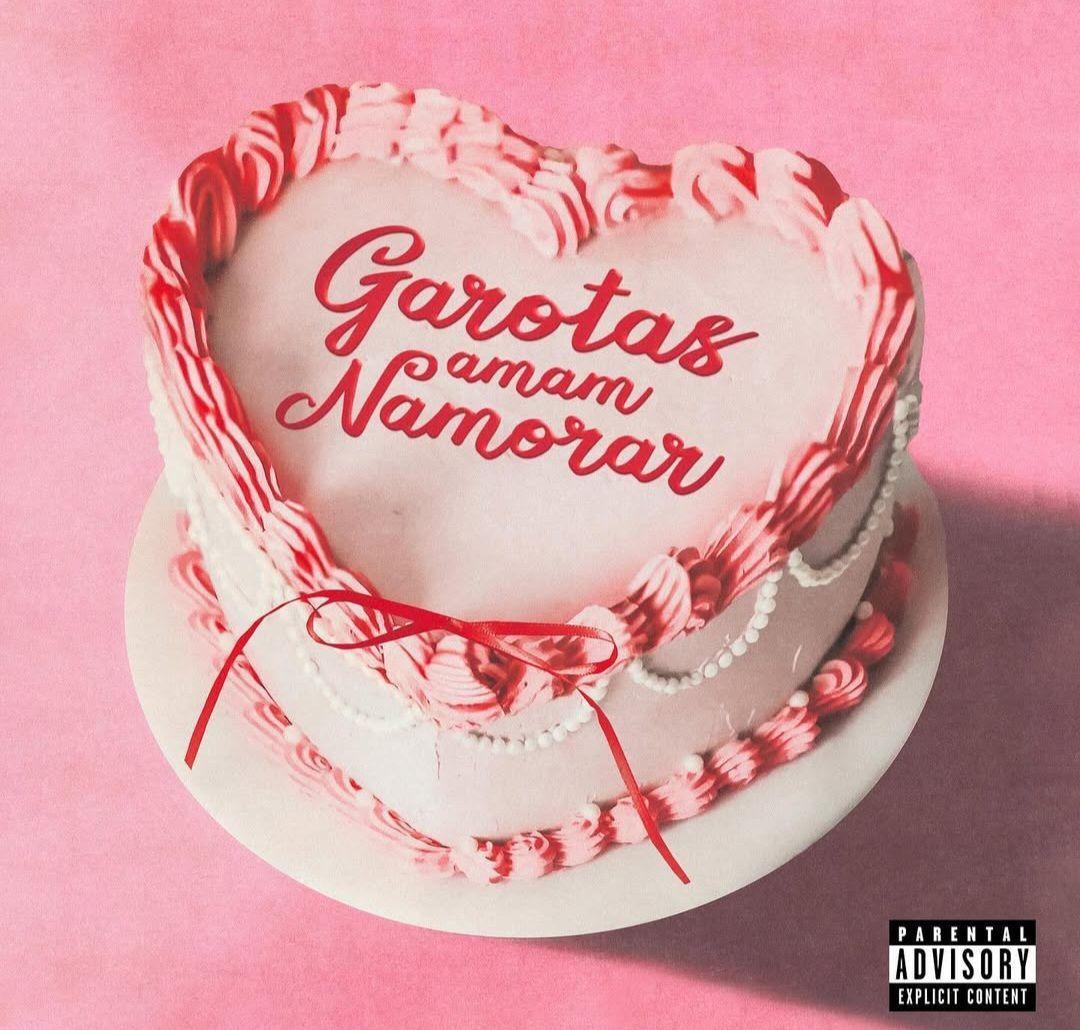 Capa do Single/EP "Garotas Amam Namorar", de Olívia