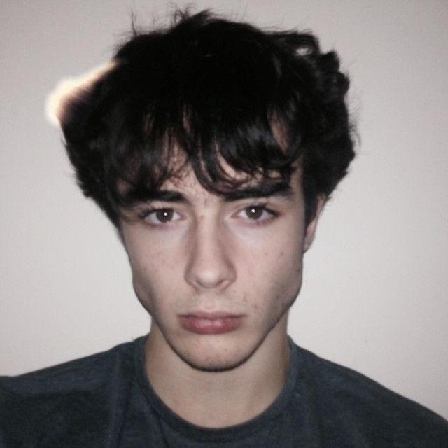 Portada de Álbum "Paranoia & Broken Hearts", de Alfie Templeman