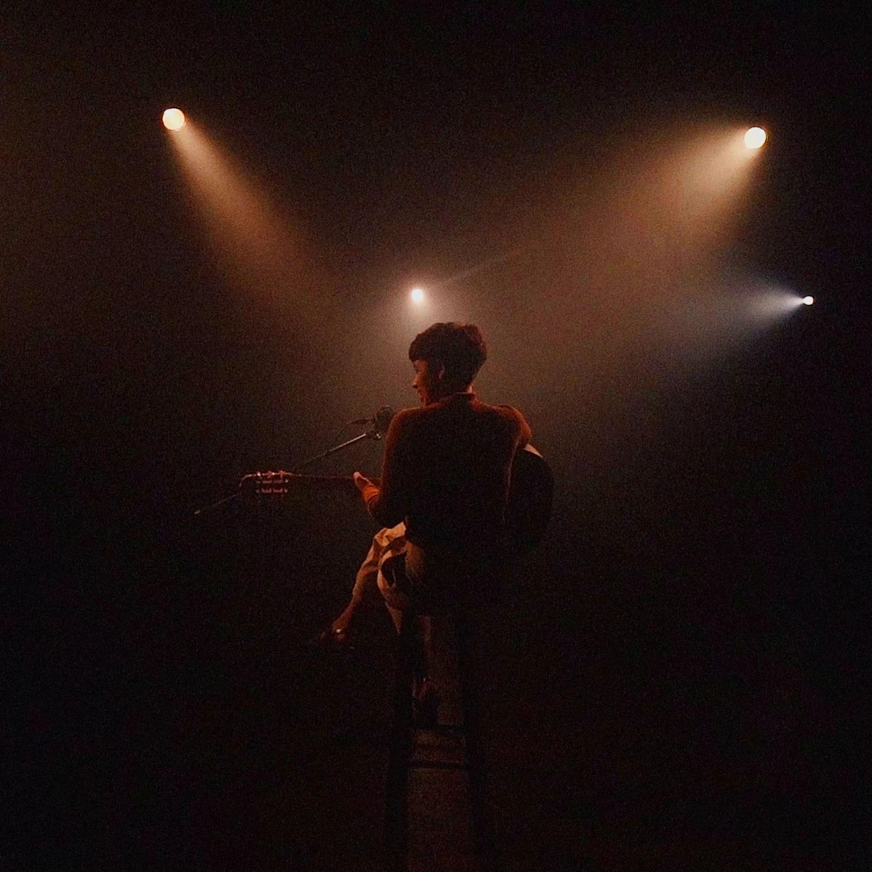 Portada de Sencillo/EP "O Começo", de Taís Cardoso