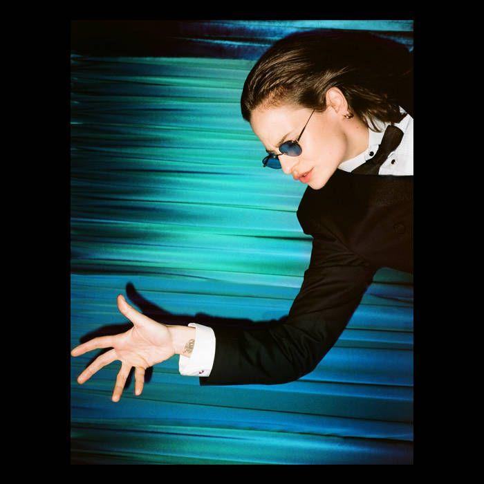 Single/EP cover of "Je Te Vois Enfin" by Christine And The Queens