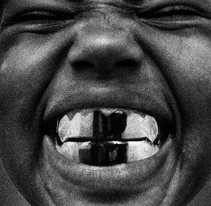 Capa do álbum "BULLY", de Kanye West