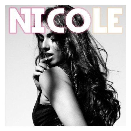 Capa do Álbum "A Million Barracos", de Nicole Bahls