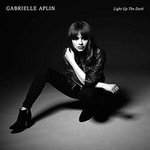 Capa do álbum "Light Up the Dark", de Gabrielle Aplin