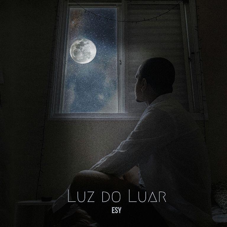 Capa do Álbum "Luz do Luar", de Esy