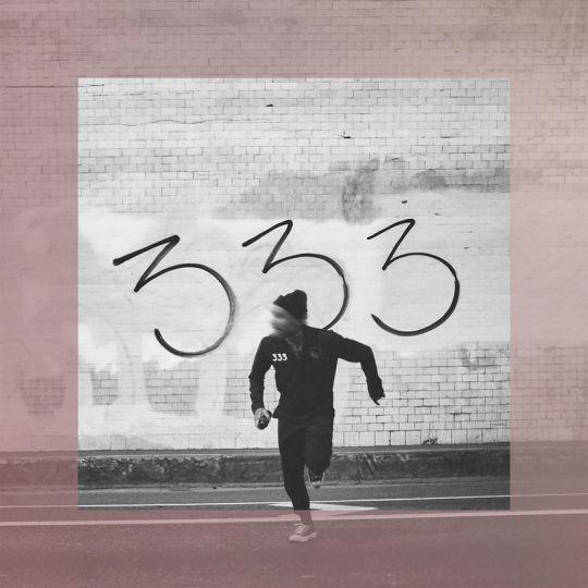 Portada de Álbum "STRENGTH IN NUMB333RS", de FEVER 333