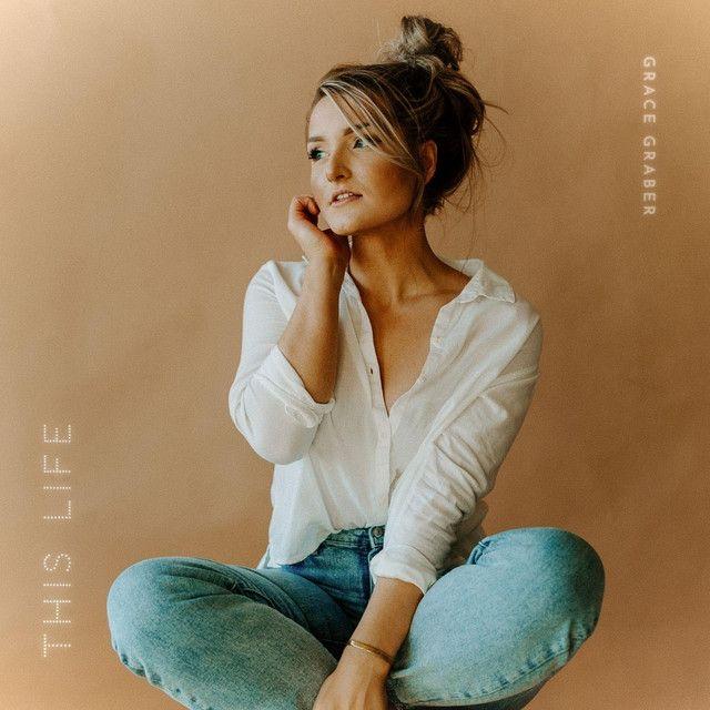 Capa do álbum "This Life", de Grace Graber
