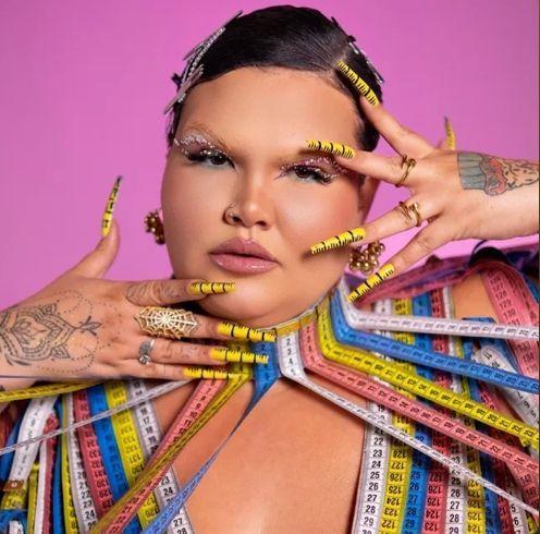 Capa do Single/EP "Não Pode Opinar ", de Thais Carla