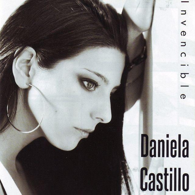 Capa do Single/EP "Invencible", de Daniela Castillo