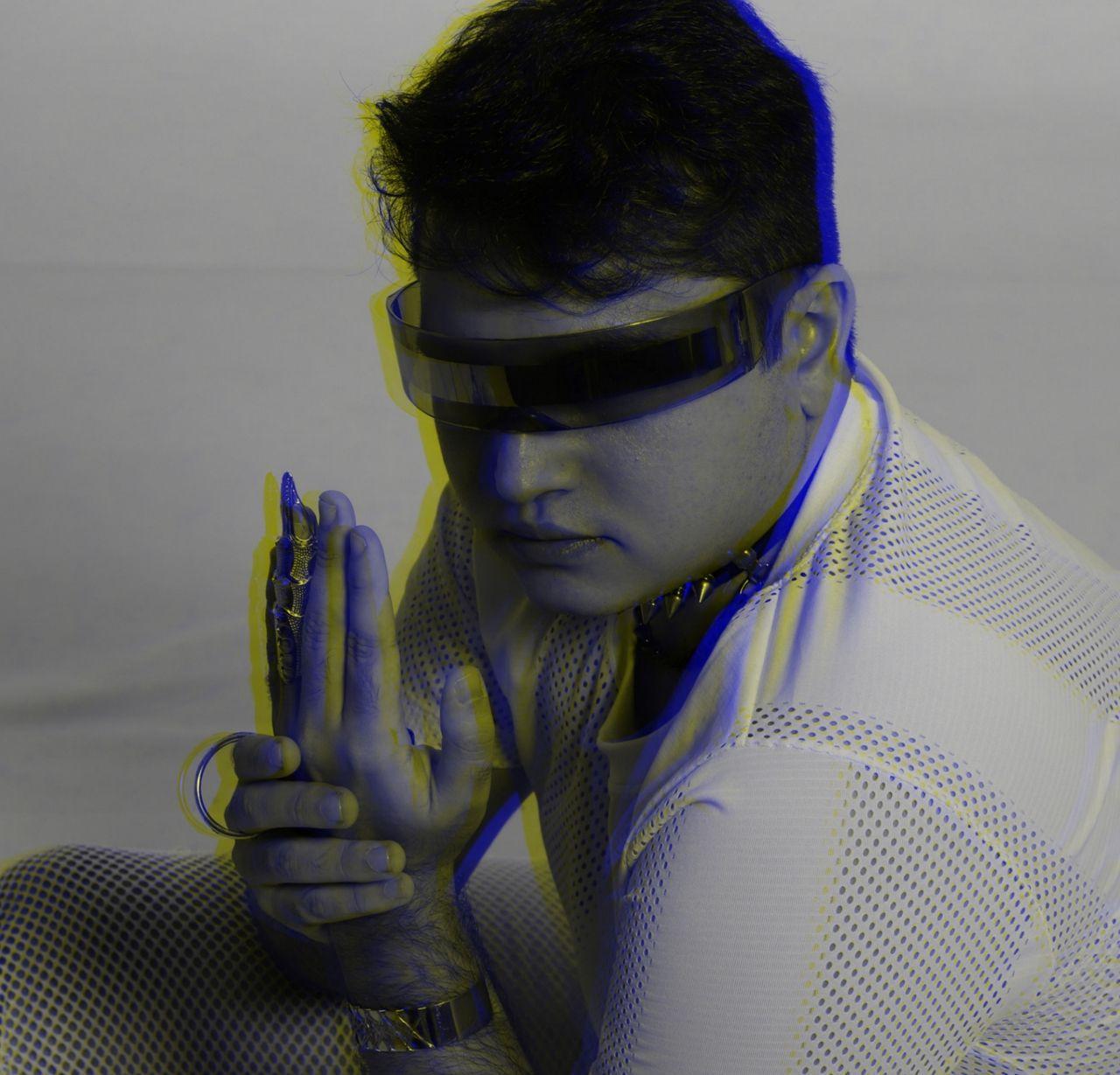 Capa do Álbum "Era", de Leoh Tozzi