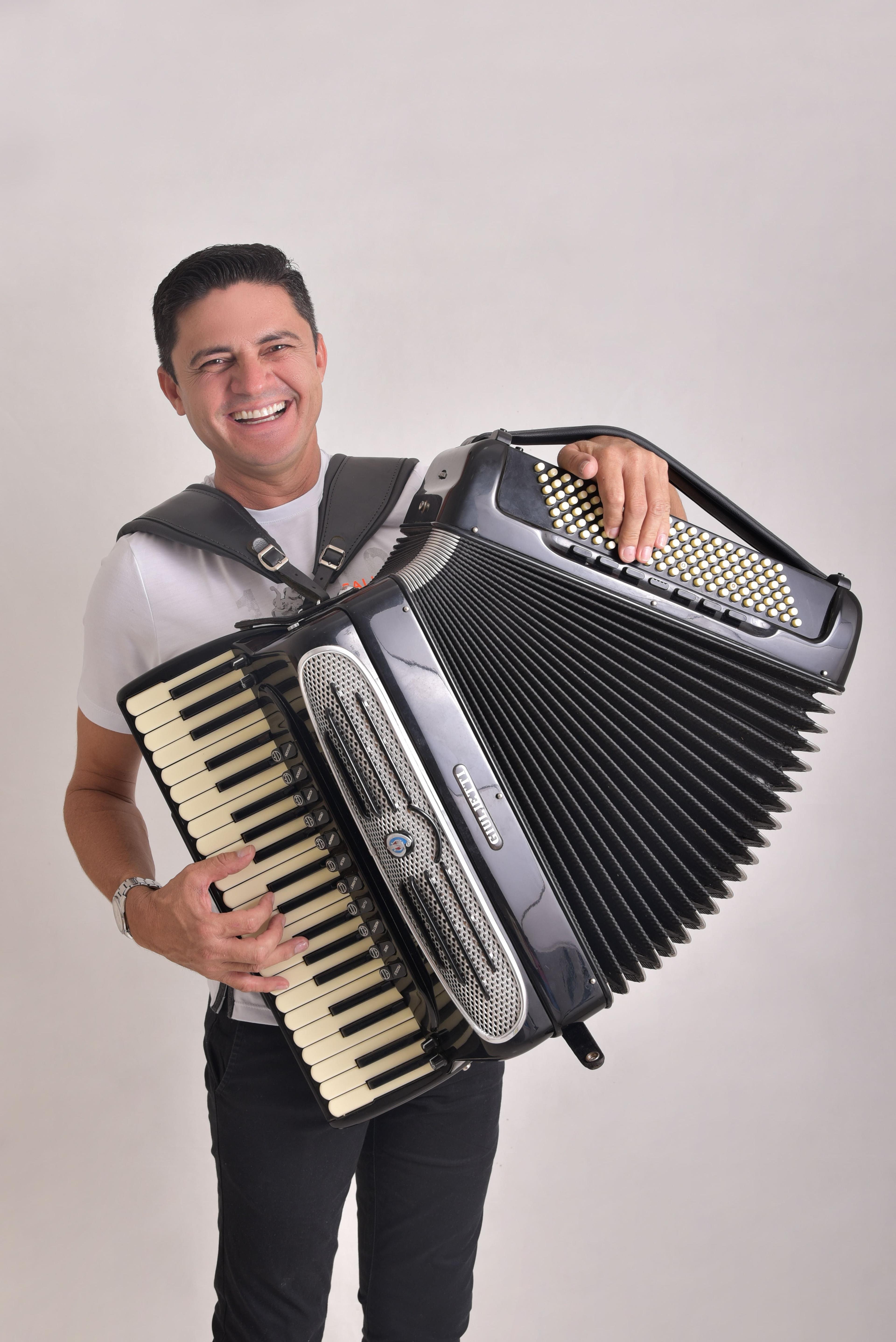 Portada de Álbum "Simplesmente Forró", de Altemar Se Avexe Não