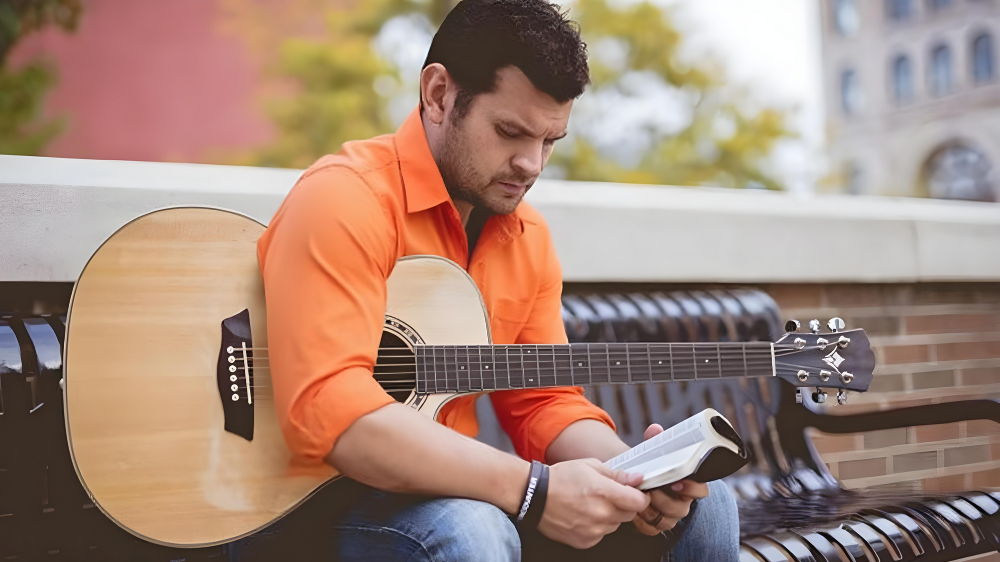Publicación destacada: 15 acordes fáciles de canciones cristianas para tocar en la guitarra