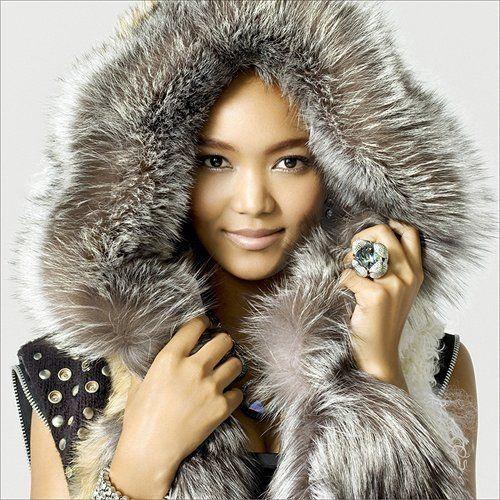Capa do Álbum "Spin The Music", de Crystal Kay