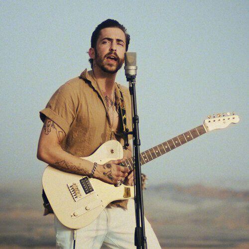 Single/EP cover of "Alien (Acoustic)" by Dennis Lloyd