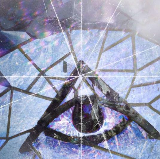 Capa do Single/EP "Cristais Em Reverso", de The Young Dan