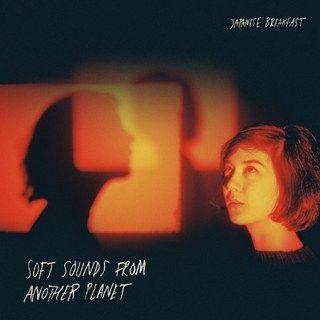 Portada de Álbum "Soft Sounds From Another Planet", de Japanese Breakfast