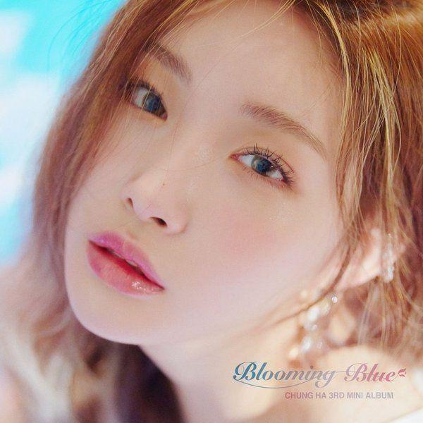 Portada de Álbum "Blooming Blue", de CHUNG HA