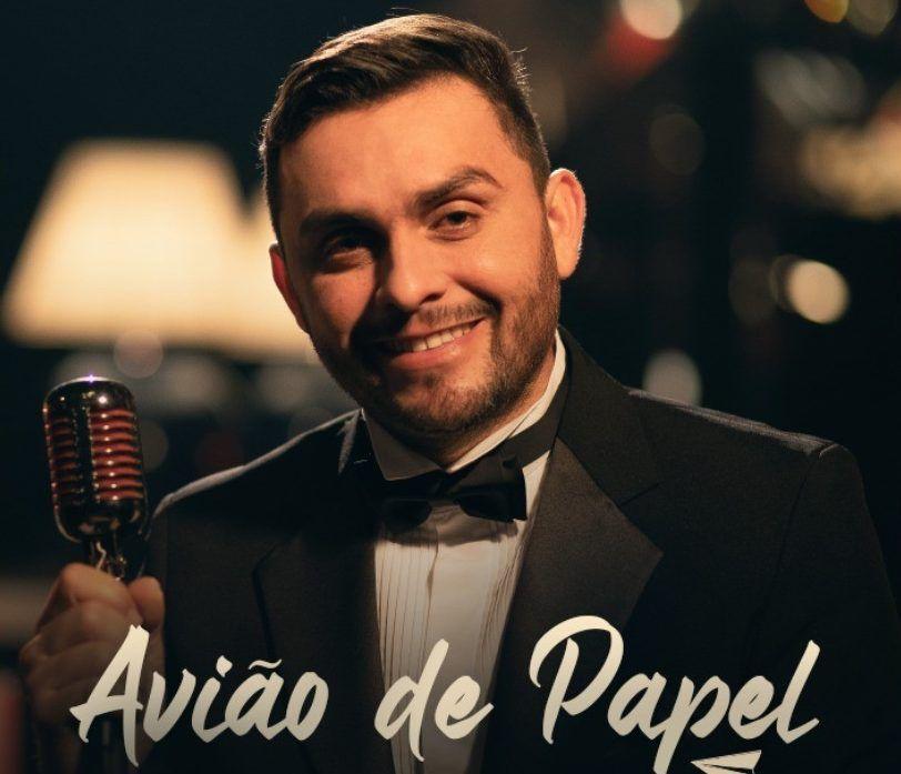 Capa do Single/EP "Avião de Papel ", de Mano Walter