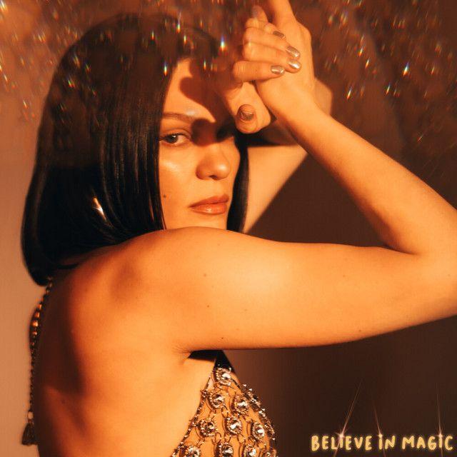 Portada de Sencillo/EP "Believe In Magic", de Jessie J