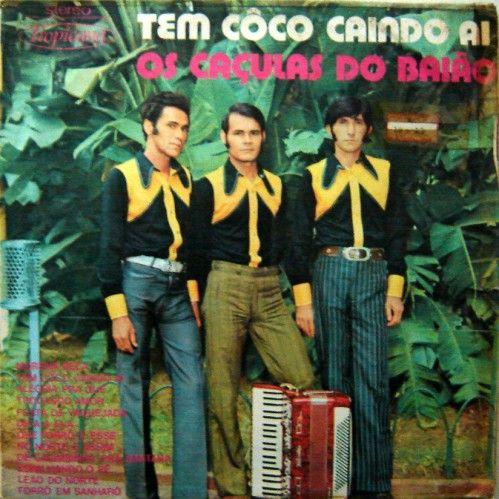 Portada de Álbum "Tem Coco Caindo Ai", de Caçulas do Baião