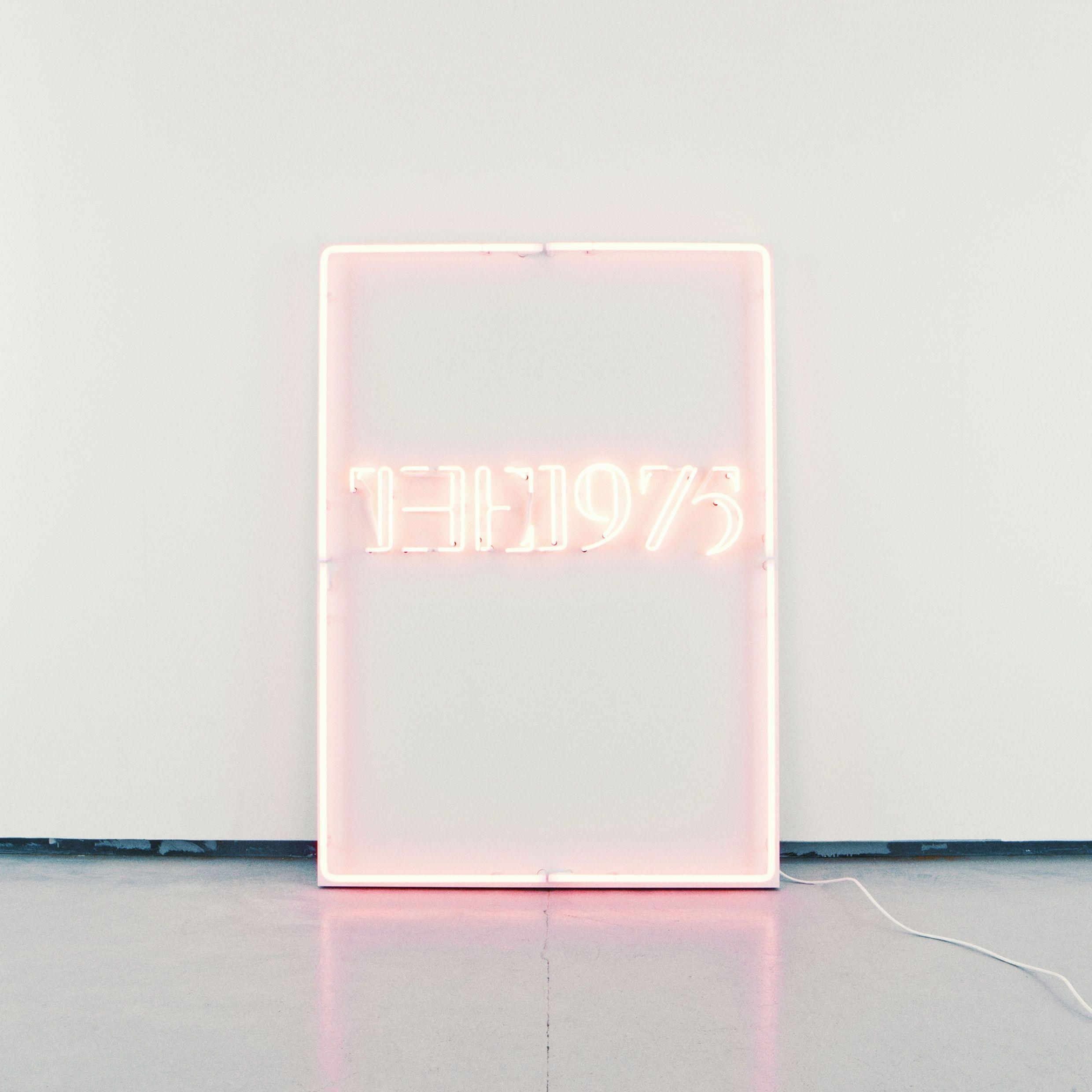 Capa do Álbum " I Like It When You Sleep, For You Are So Beautiful Yet So Unaware Of It", de The 1975