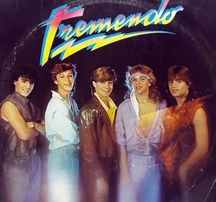 Capa do Álbum "Tremendo ", de Tremendo