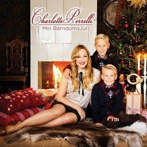 Capa do Álbum "Min Barndoms Jul", de Charlotte Perrelli